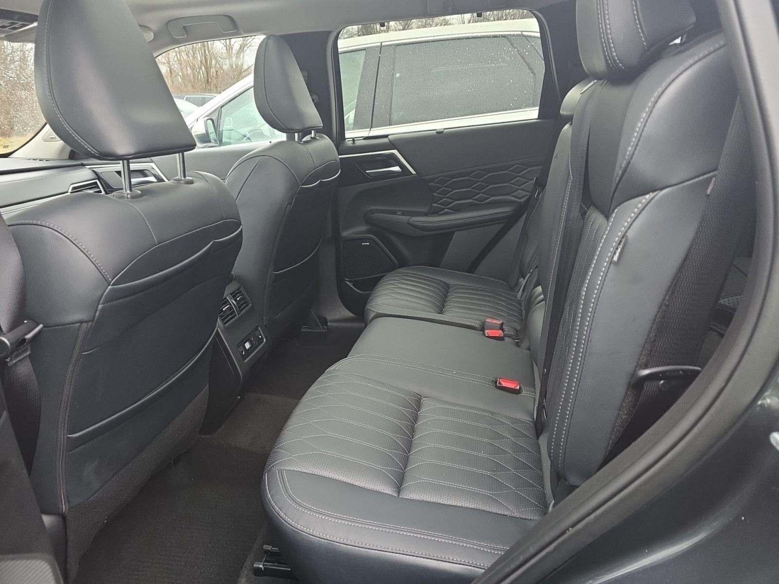 2025 Mitsubishi Outlander SEL AWD