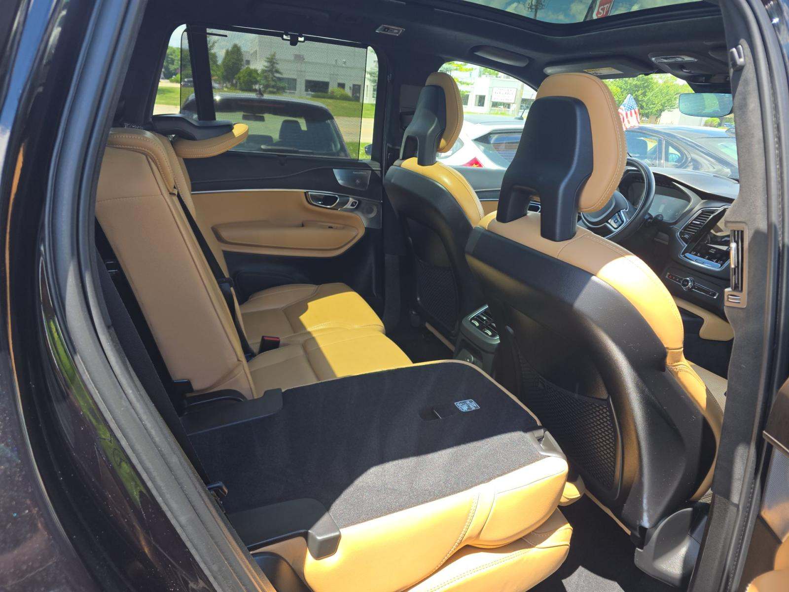 2022 Volvo XC90 Recharge T8 Inscription AWD