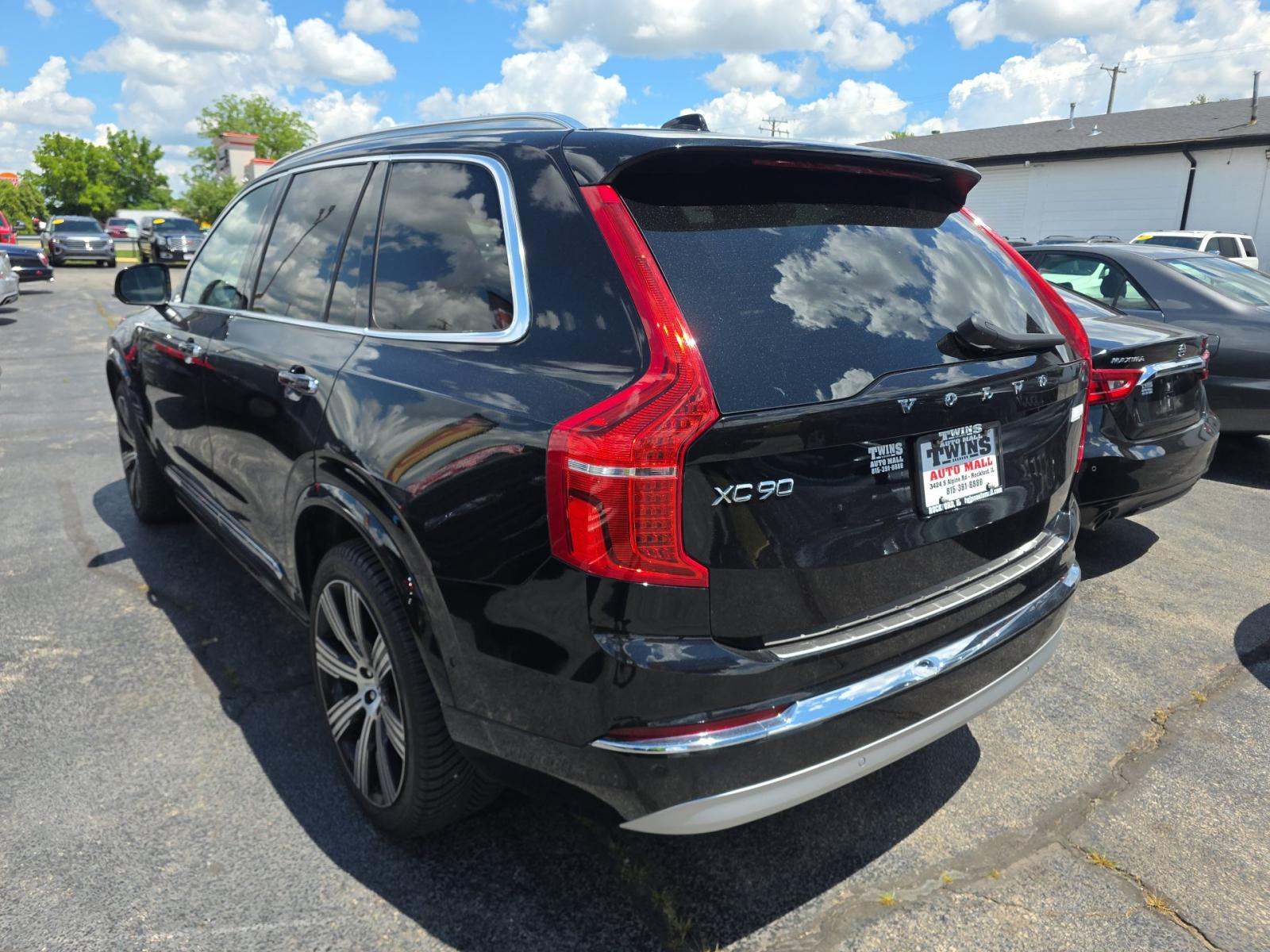 2022 Volvo XC90 Recharge T8 Inscription AWD