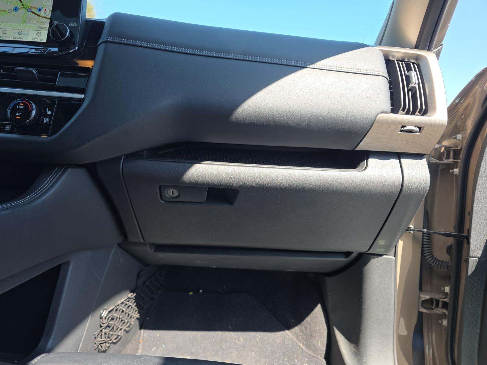 2023 Nissan Pathfinder Platinum AWD