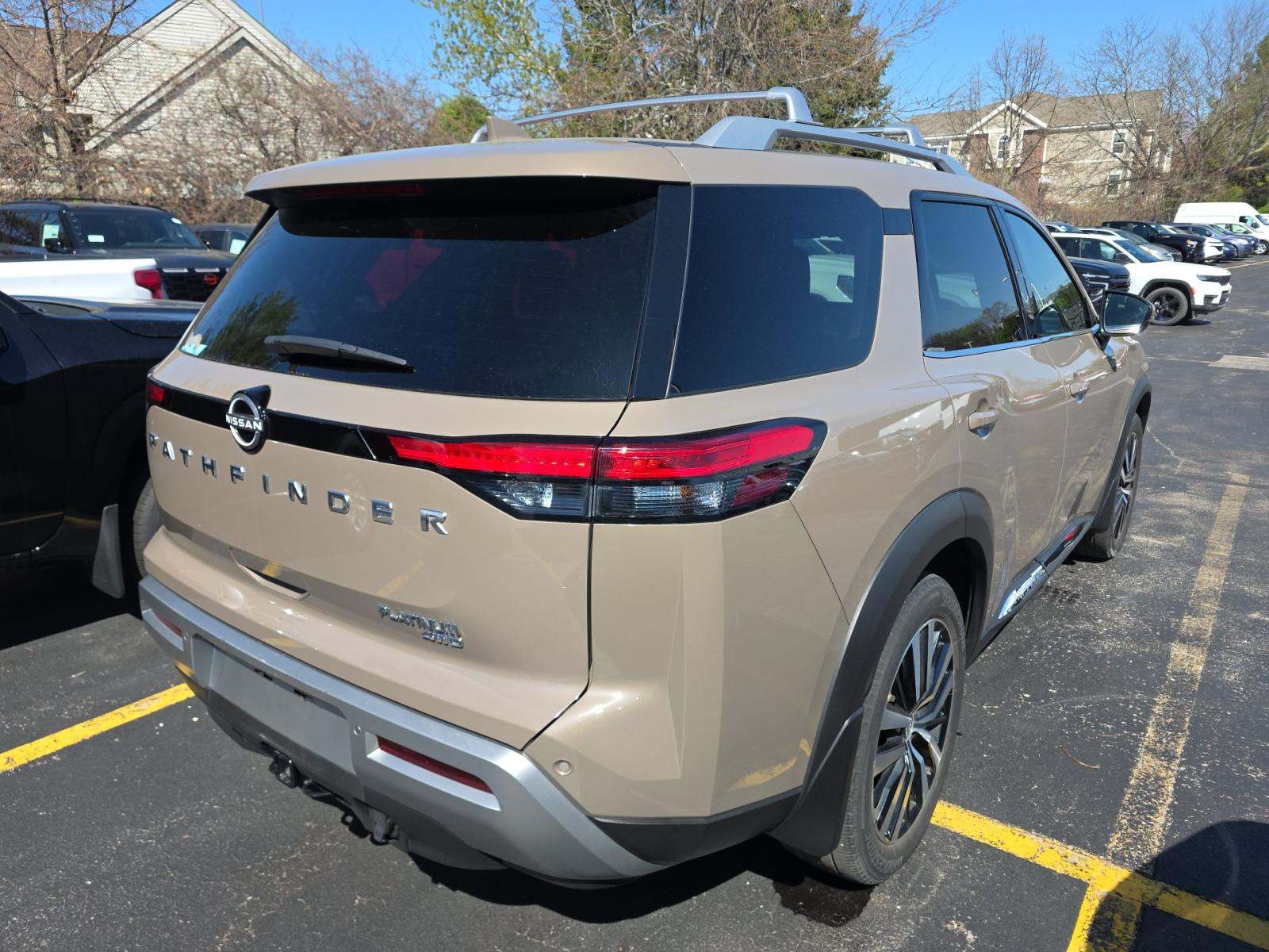2023 Nissan Pathfinder Platinum AWD
