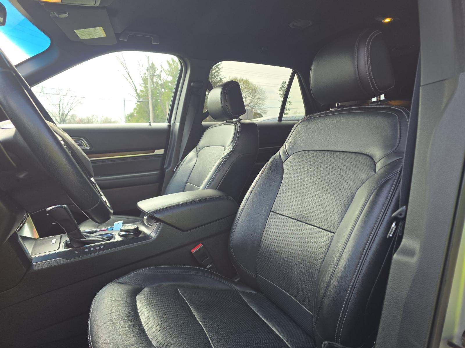 FORD EXPLORER - 6
