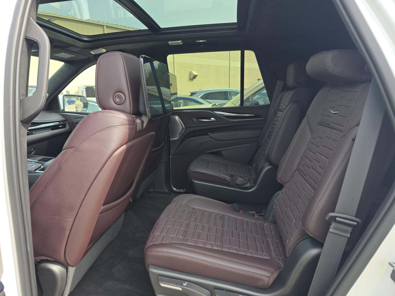 2023 Cadillac Escalade Premium Luxury Platinum AWD