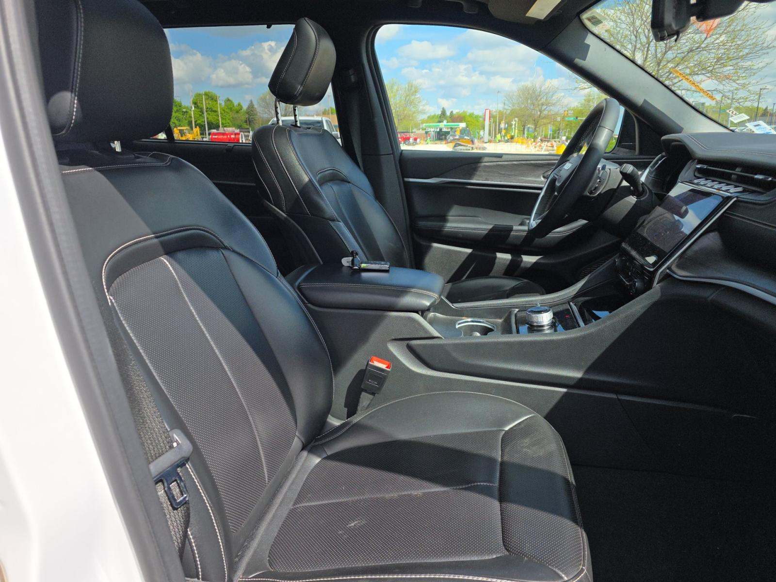 2024 Jeep Grand Cherokee L Limited AWD