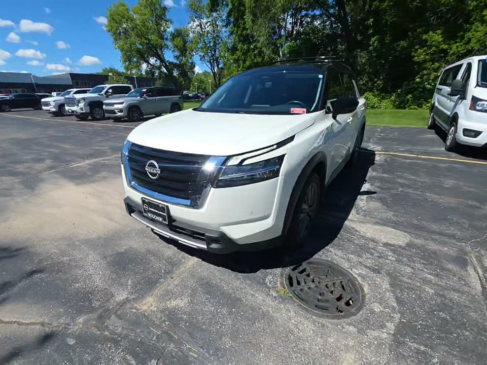 2024 Nissan Pathfinder SL AWD