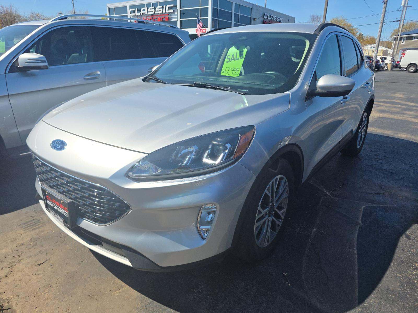 FORD ESCAPE - 1