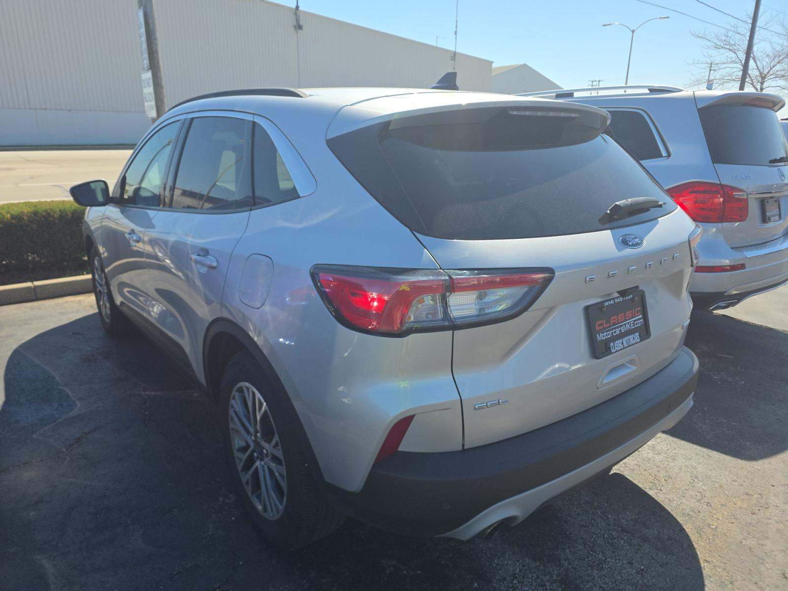 FORD ESCAPE - 2