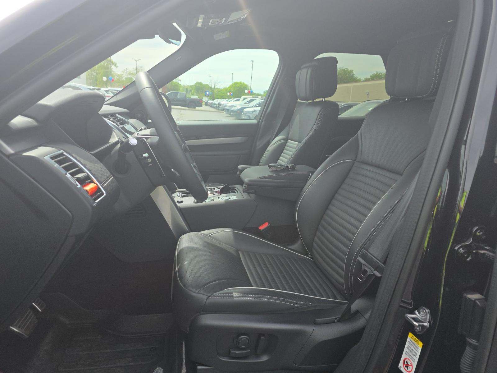 2024 Land Rover Discovery Dynamic SE AWD