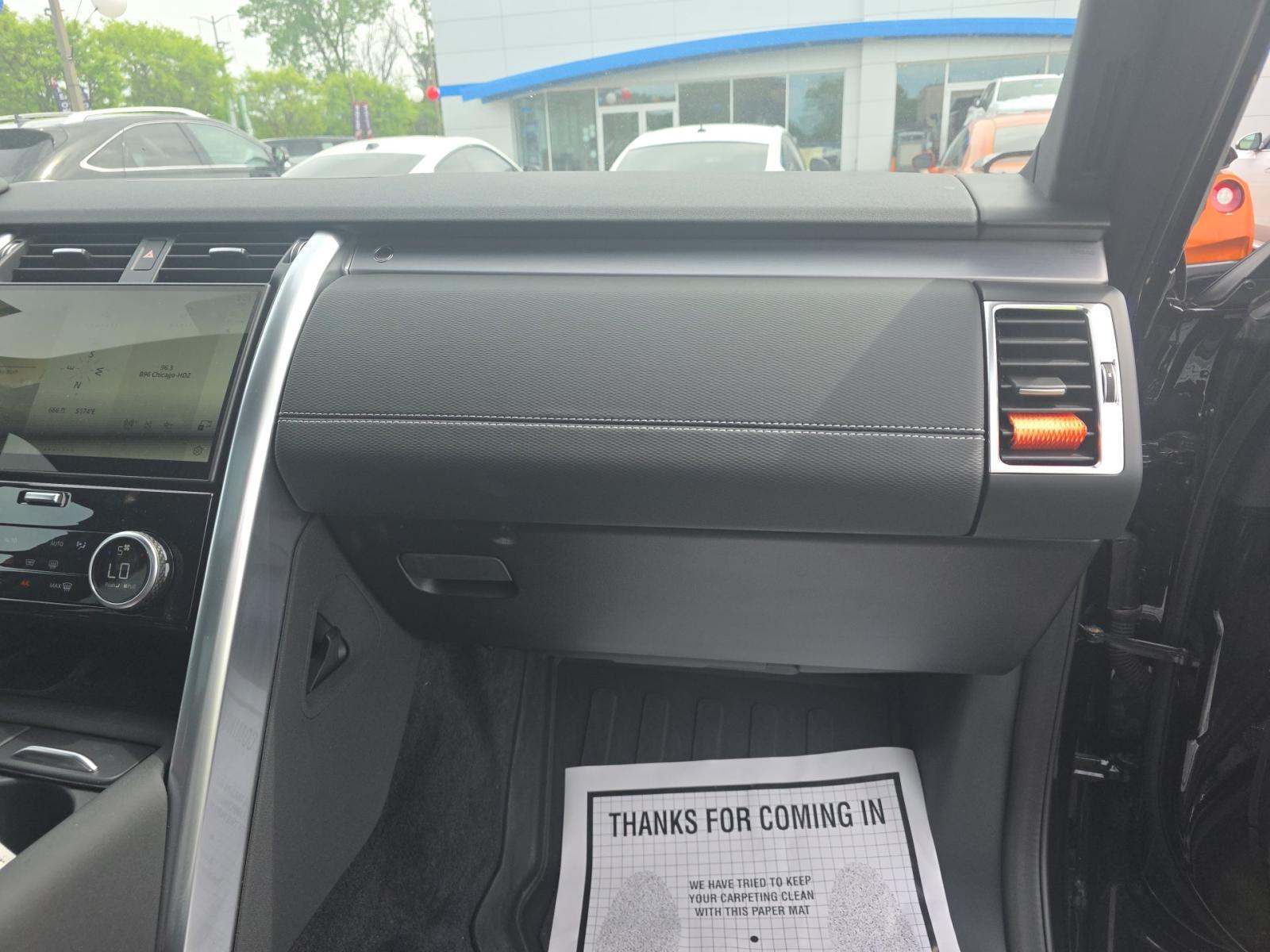 2024 Land Rover Discovery Dynamic SE AWD