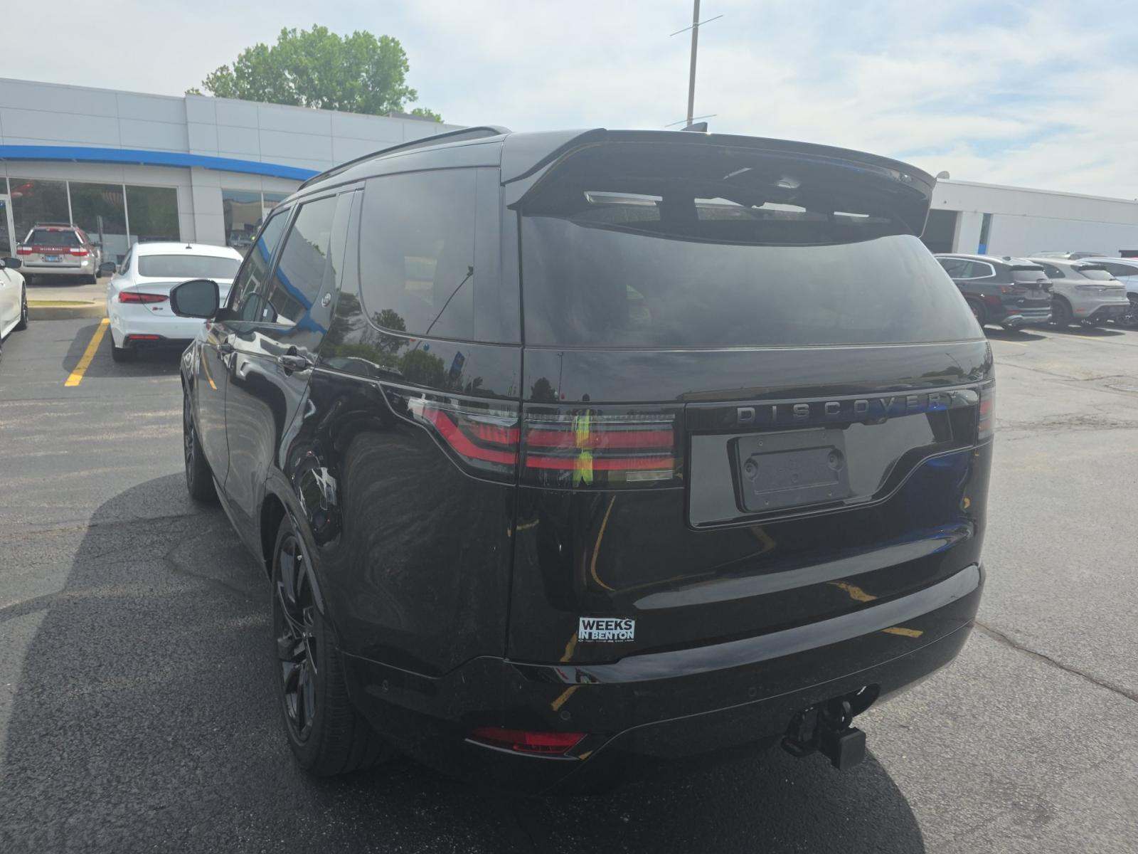 2024 Land Rover Discovery Dynamic SE AWD