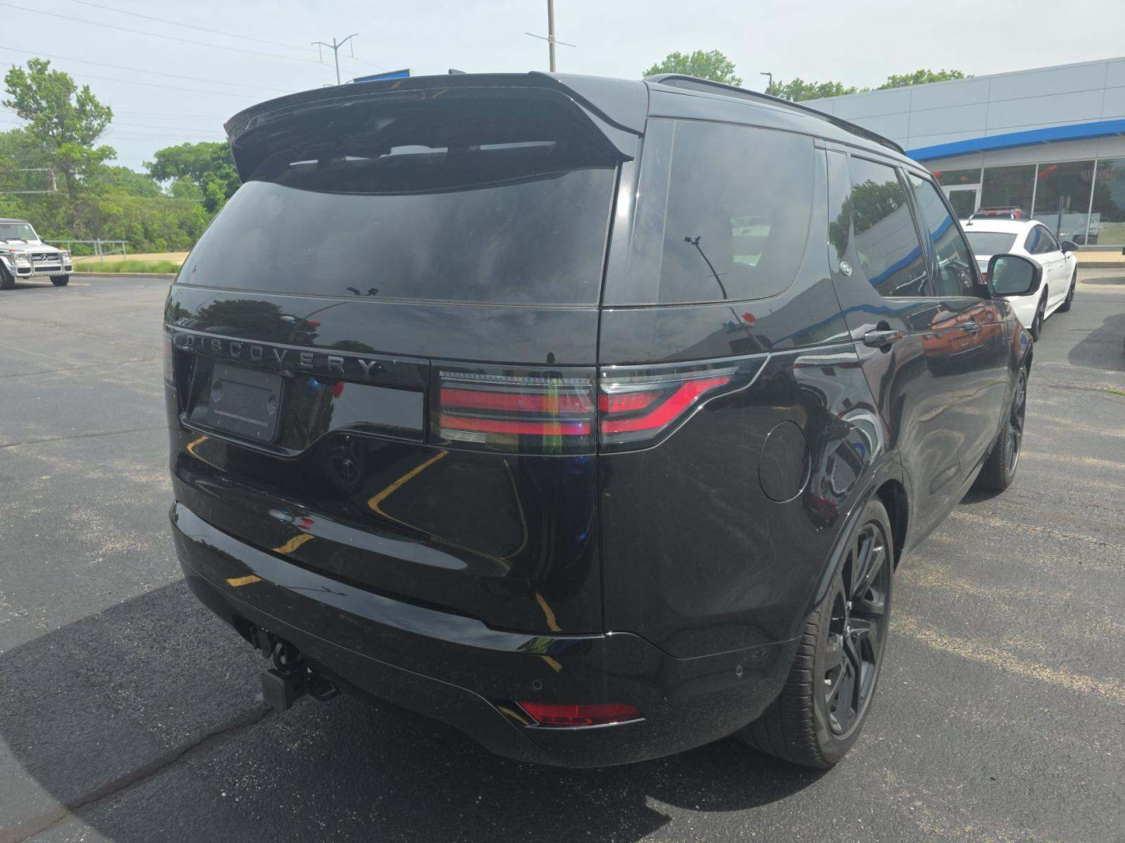 2024 Land Rover Discovery Dynamic SE AWD