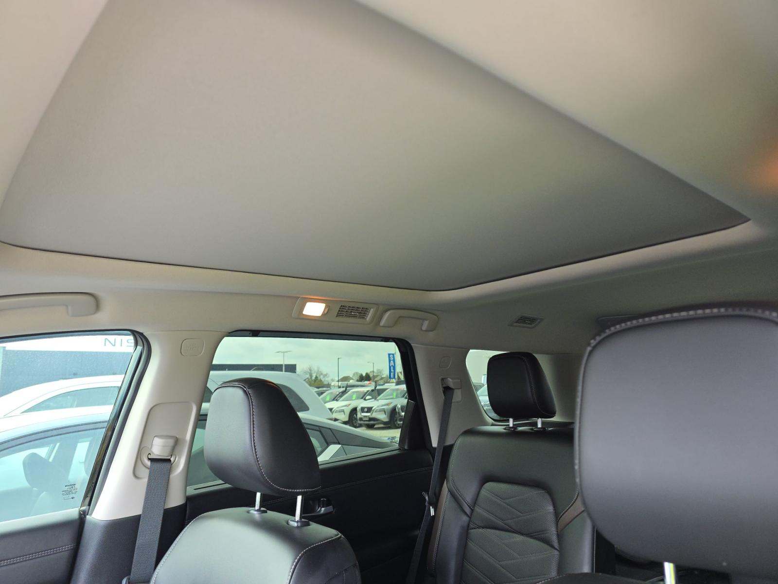 2024 Nissan Pathfinder Platinum AWD