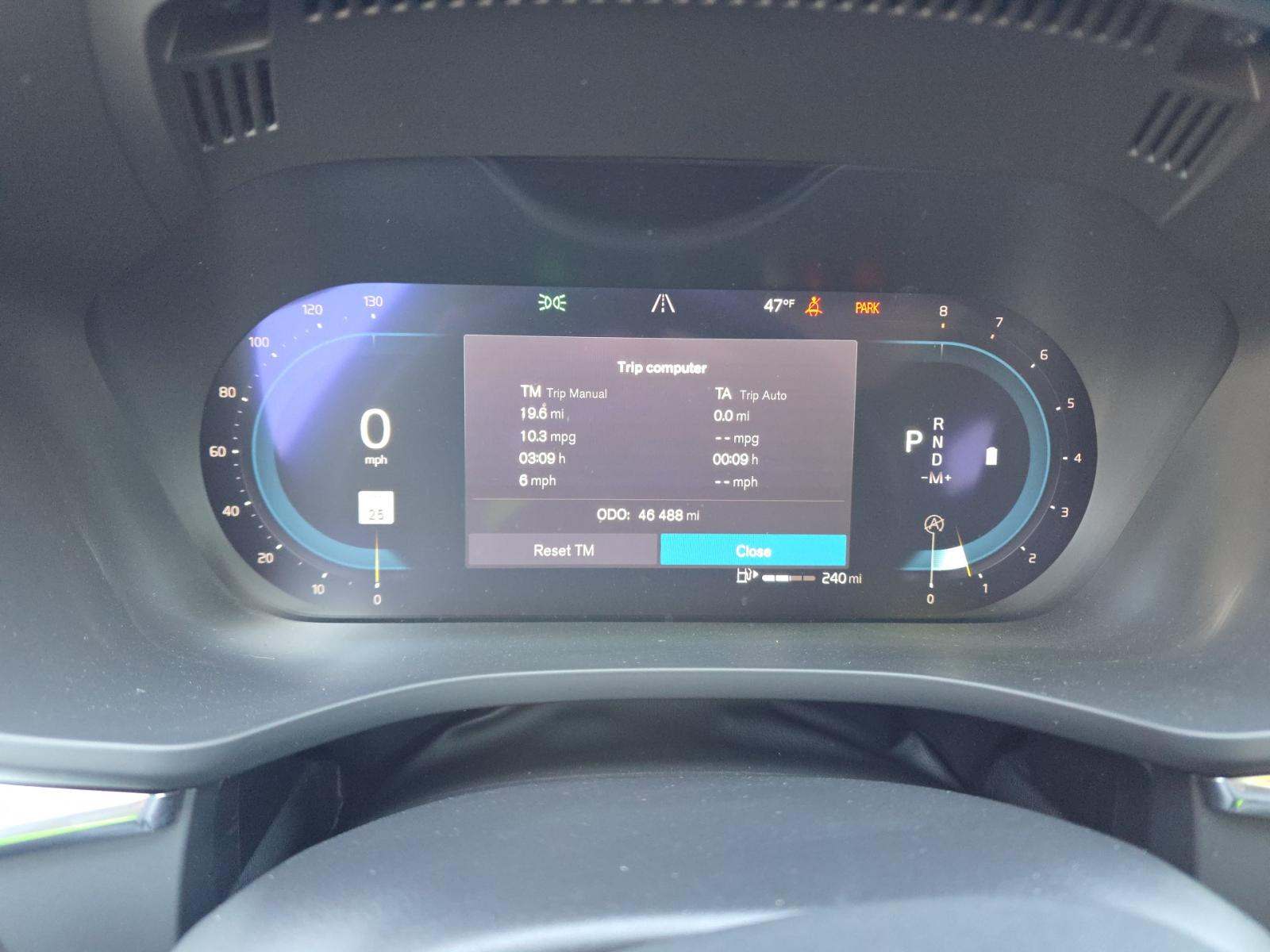 2025 Volvo XC60 B5 Plus AWD