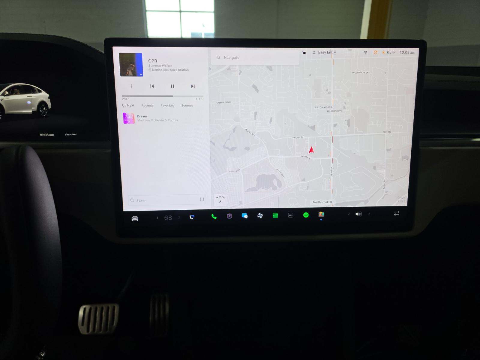 TESLA MODEL X - 10