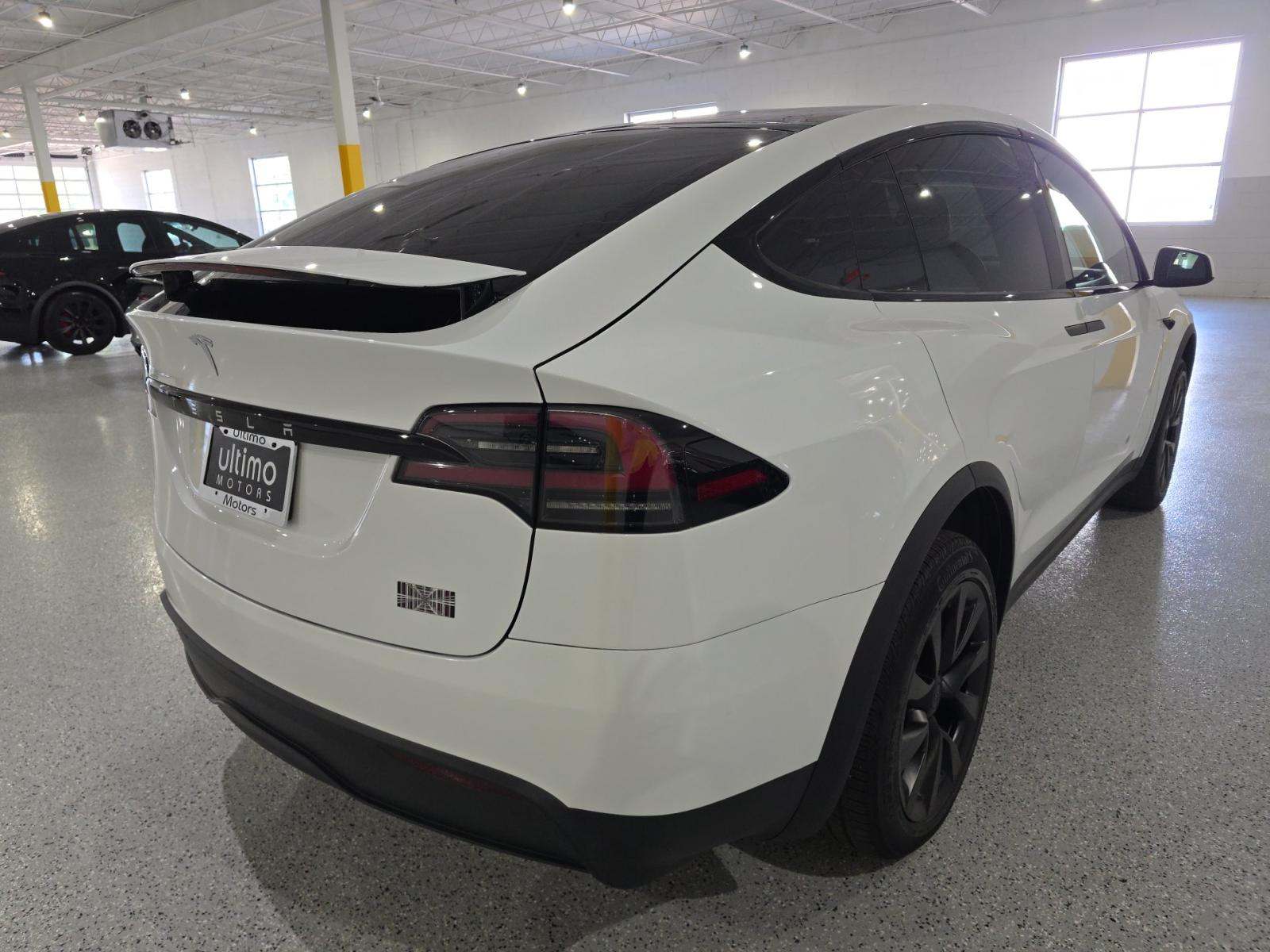 TESLA MODEL X - 3
