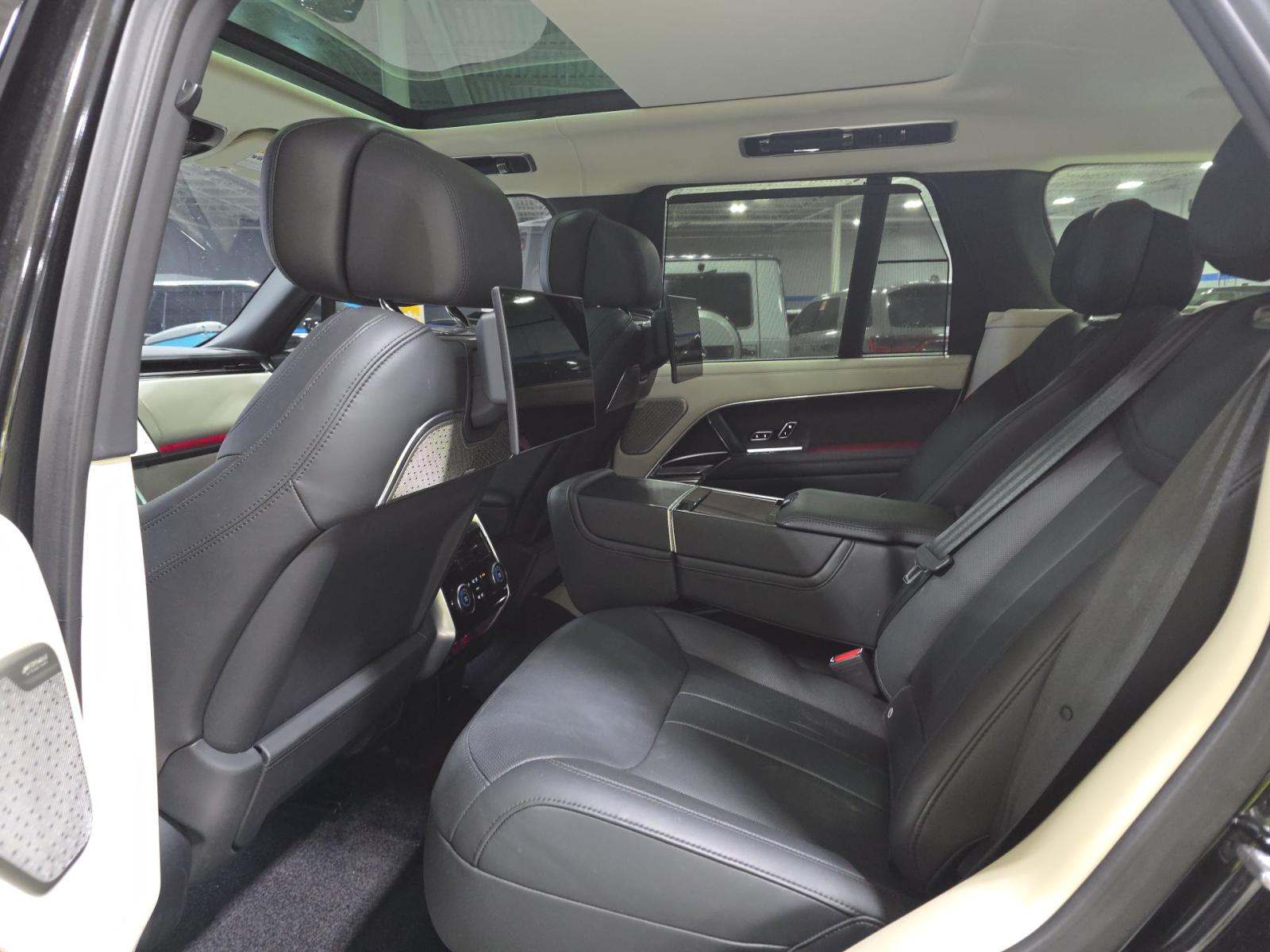 2024 Land Rover Range Rover Autobiography AWD