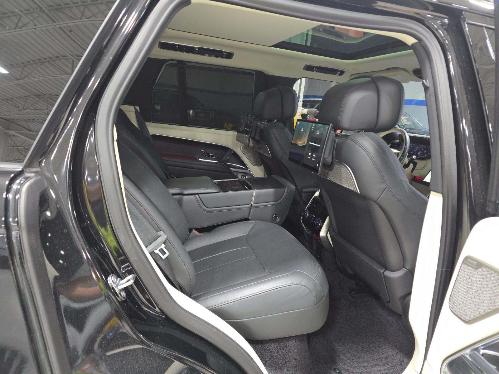 2024 Land Rover Range Rover Autobiography AWD