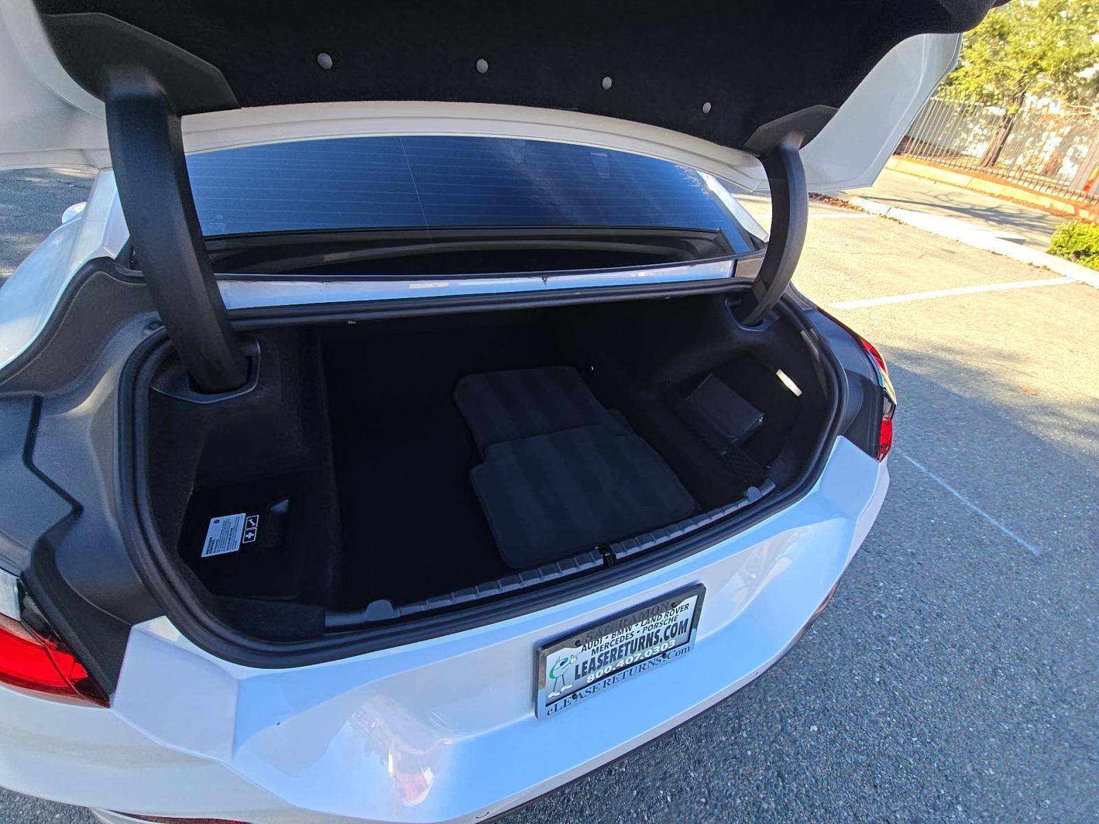 2023 BMW 8 Series 840i RWD