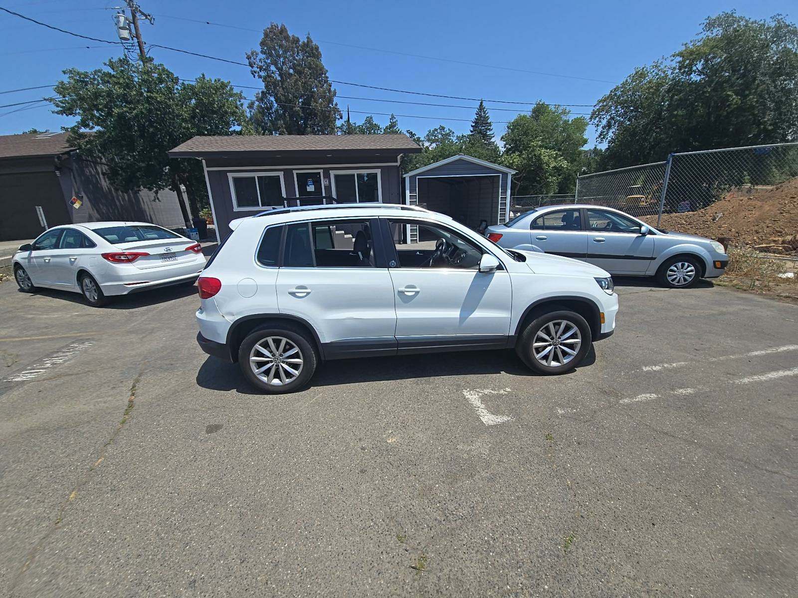 2017 Volkswagen Tiguan 2.0T Wolfsburg Edition FWD