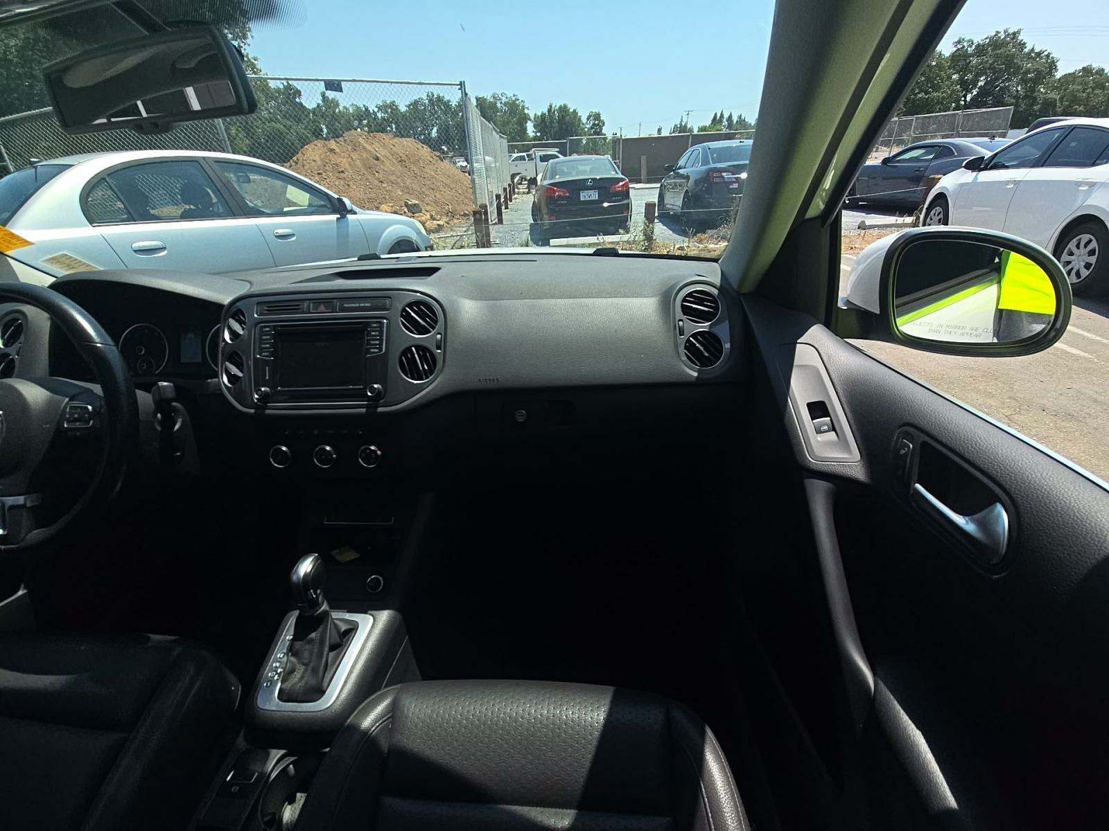 2017 Volkswagen Tiguan 2.0T Wolfsburg Edition FWD