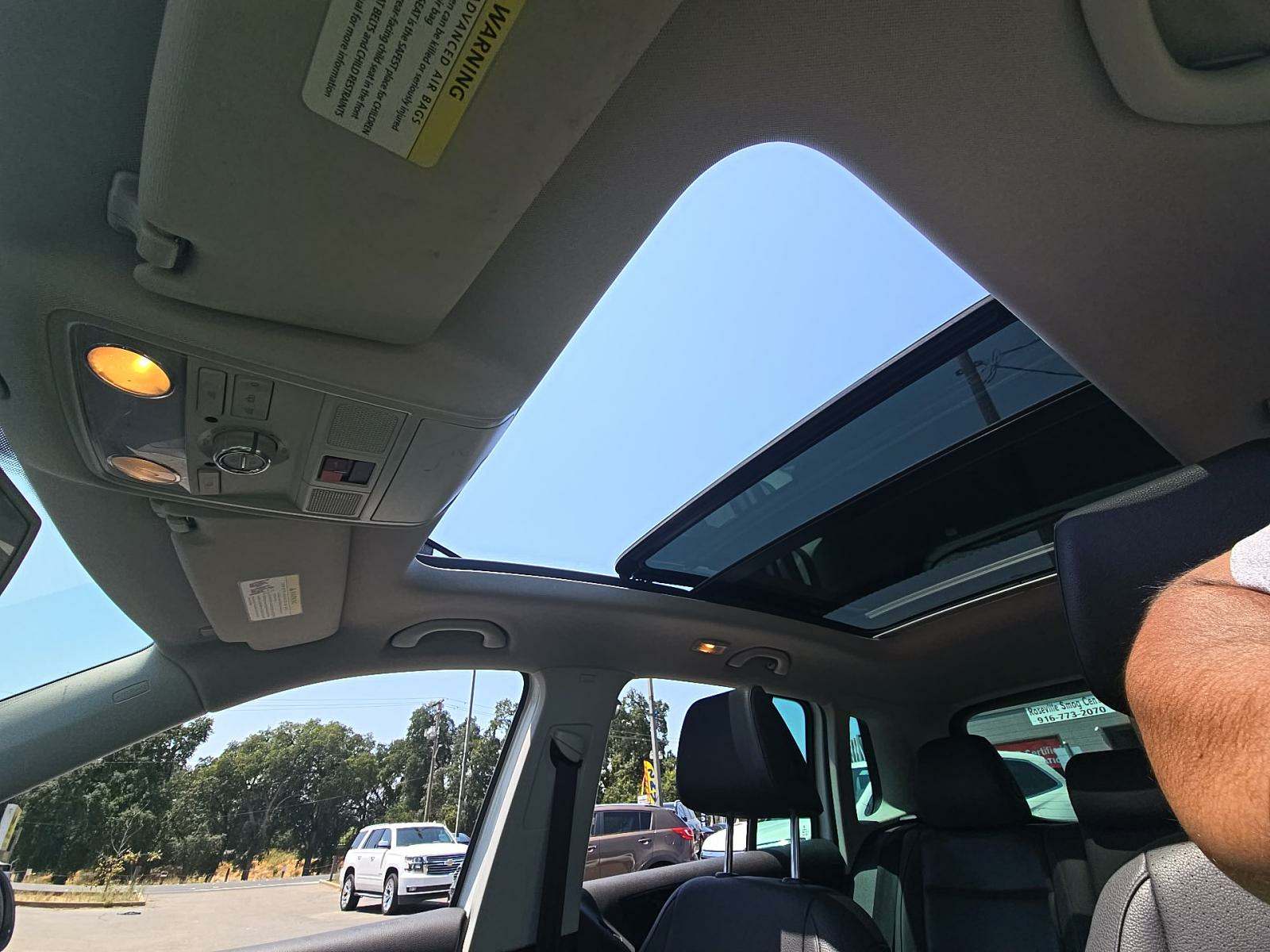 2017 Volkswagen Tiguan 2.0T Wolfsburg Edition FWD