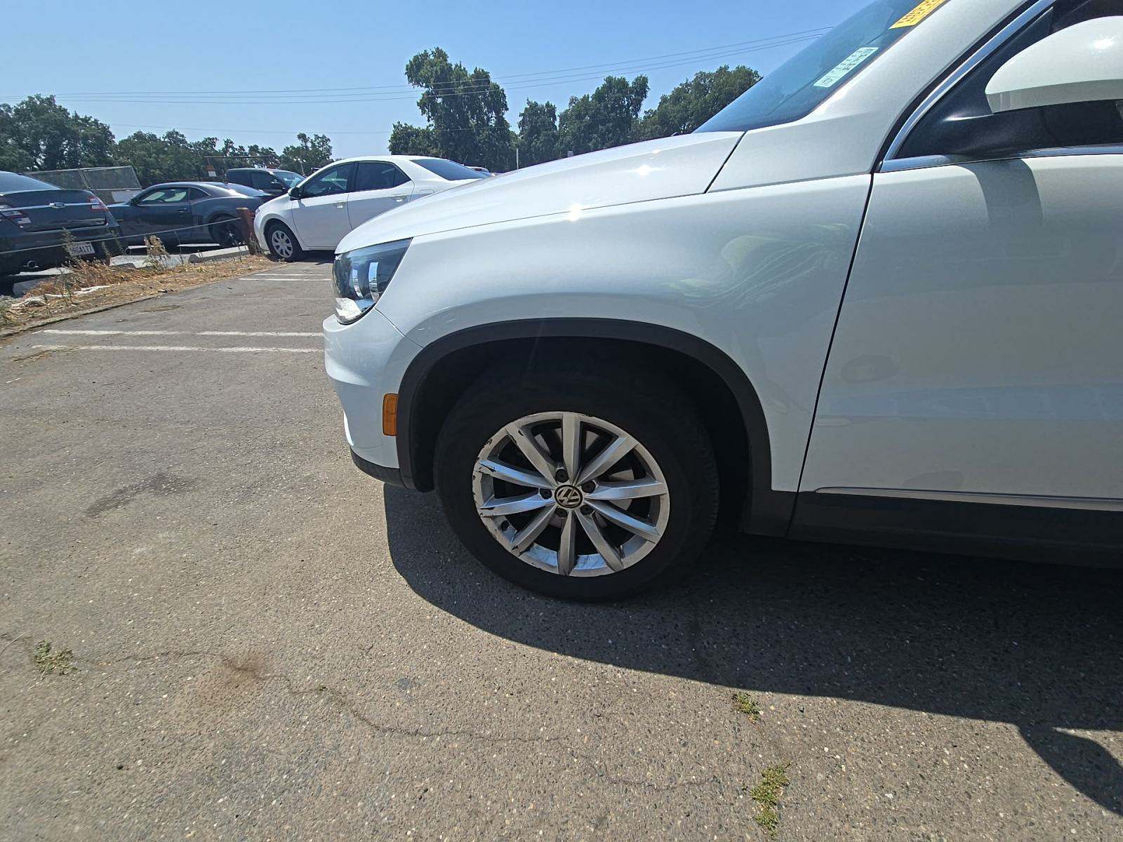 2017 Volkswagen Tiguan 2.0T Wolfsburg Edition FWD