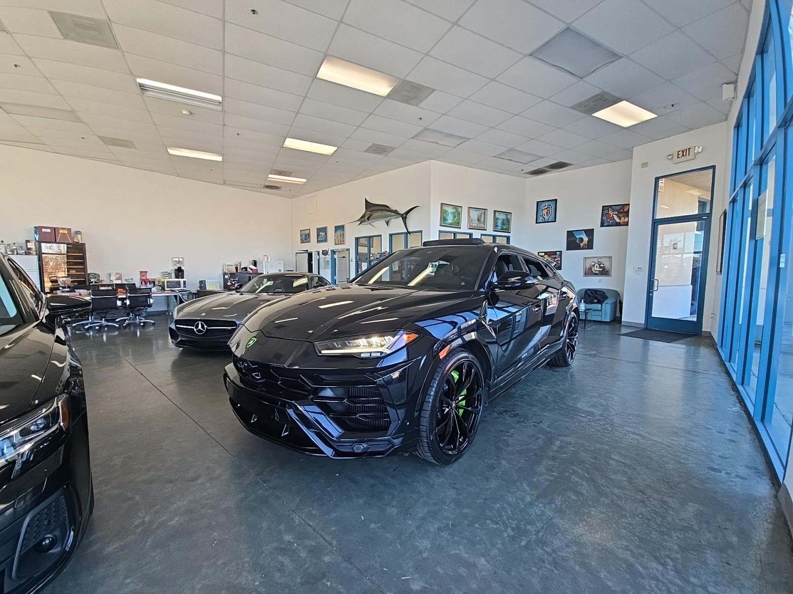 2022 Lamborghini Urus Base AWD