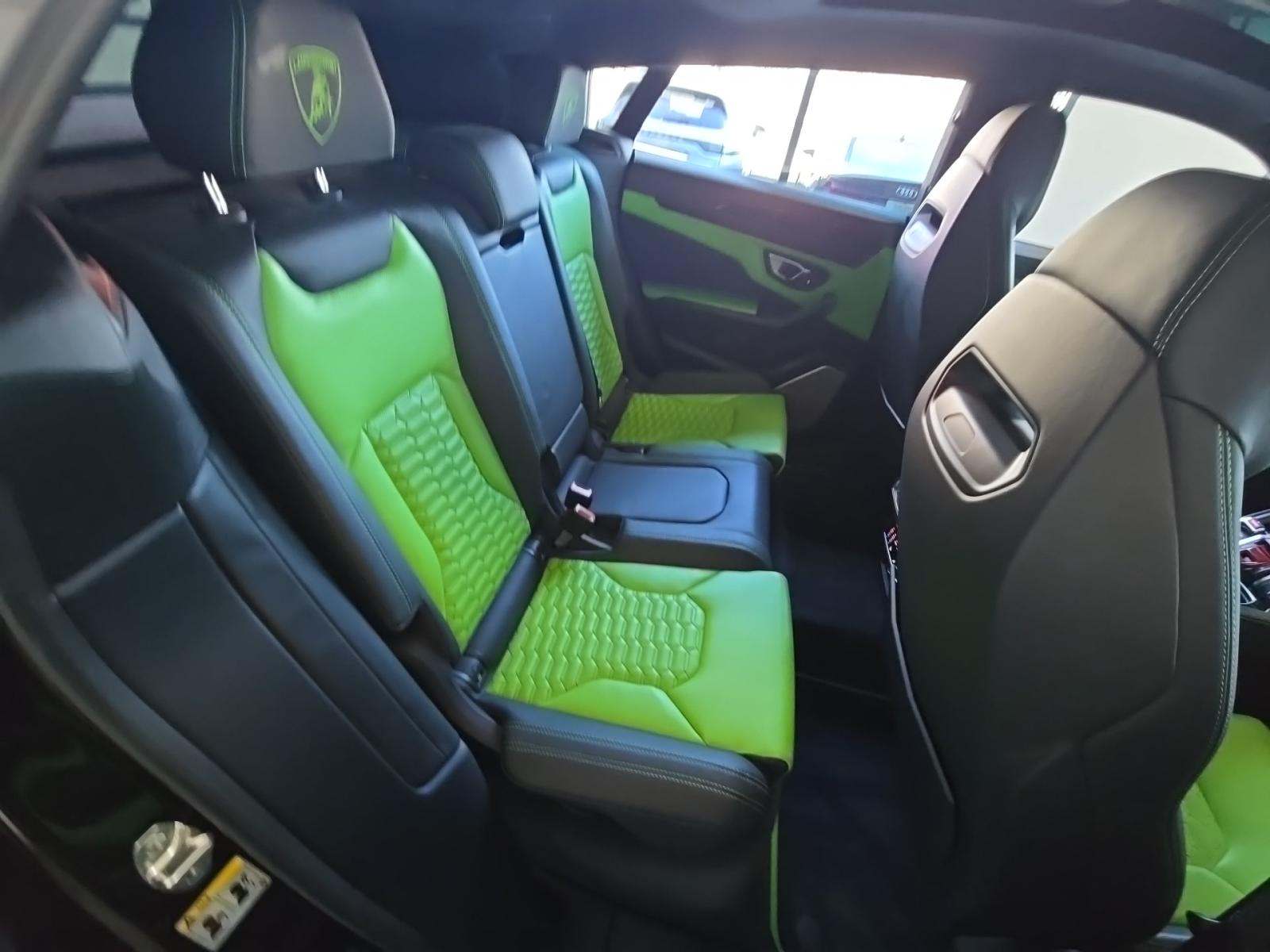 2022 Lamborghini Urus Base AWD