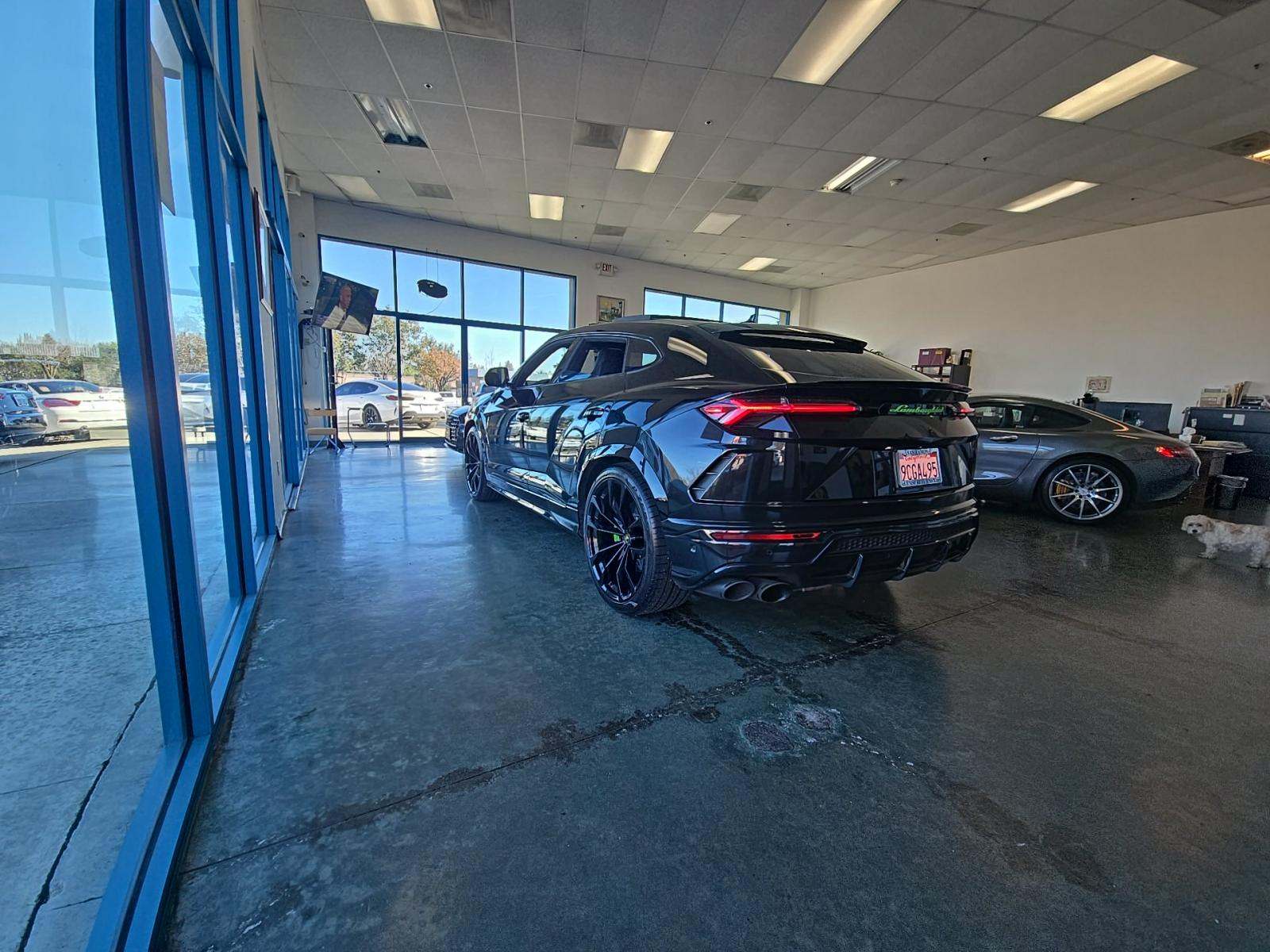 2022 Lamborghini Urus Base AWD