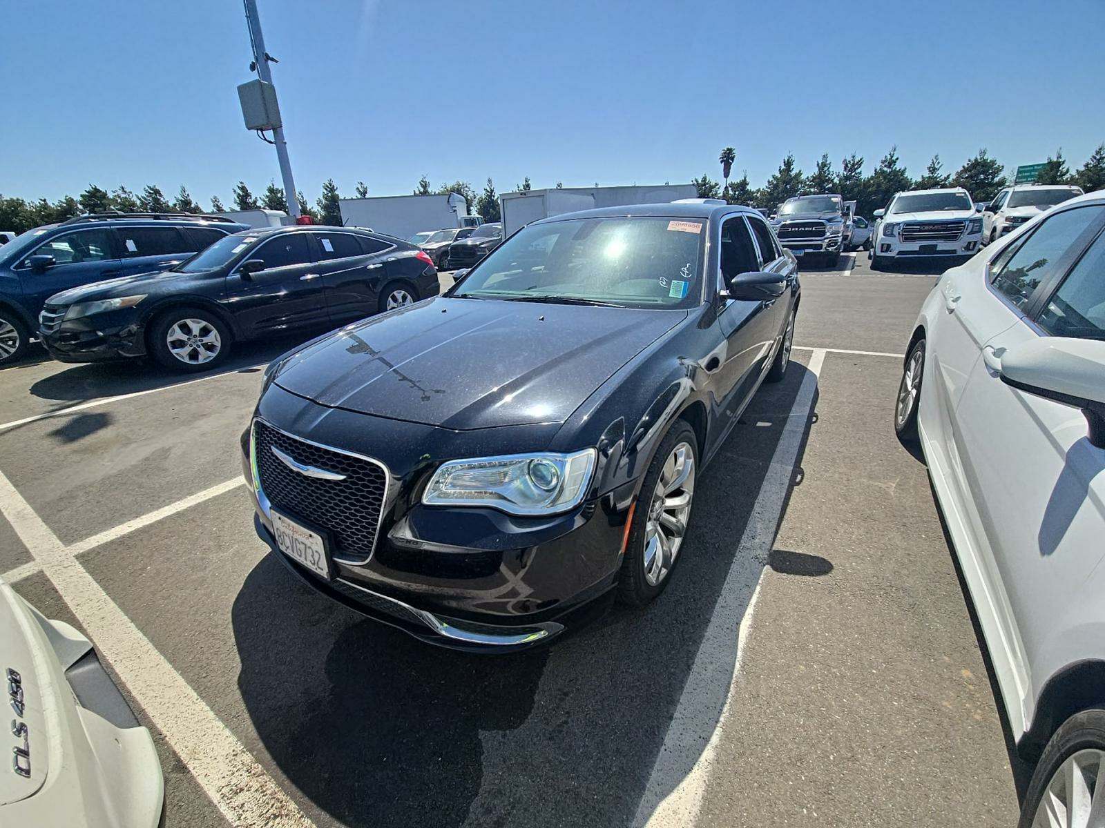 2018 Chrysler 300 Touring L RWD