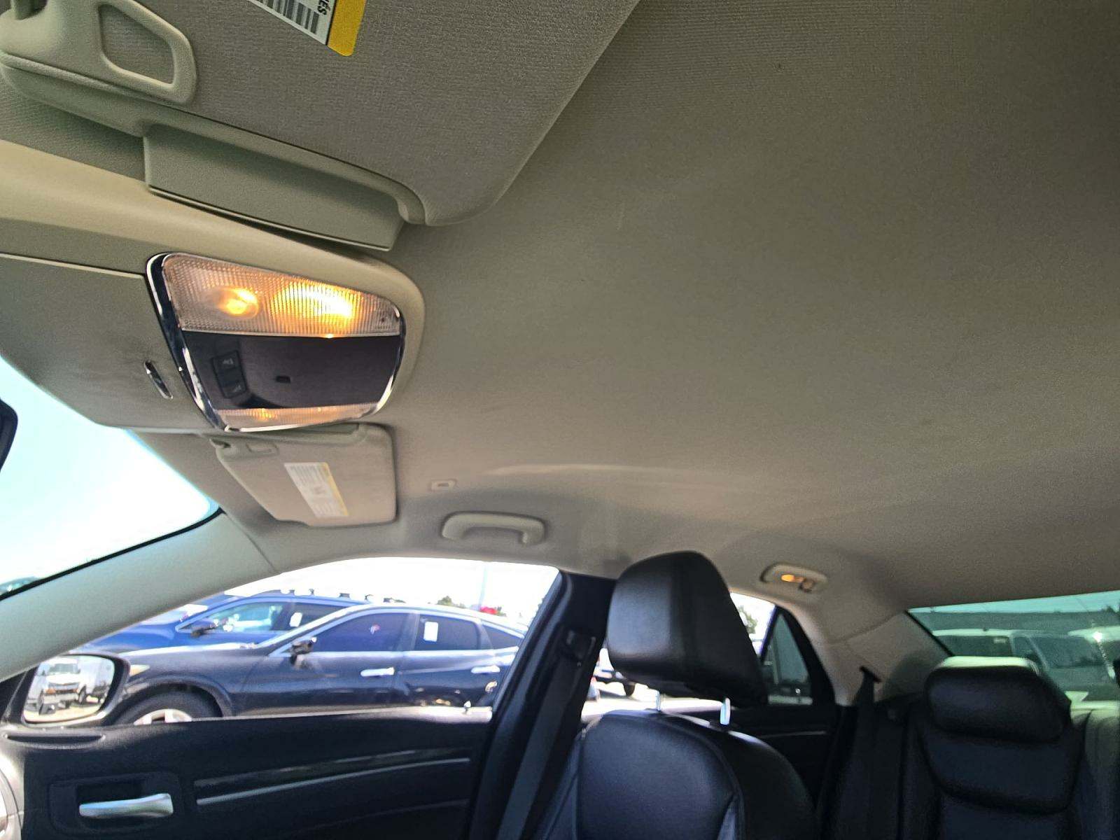 2018 Chrysler 300 Touring L RWD