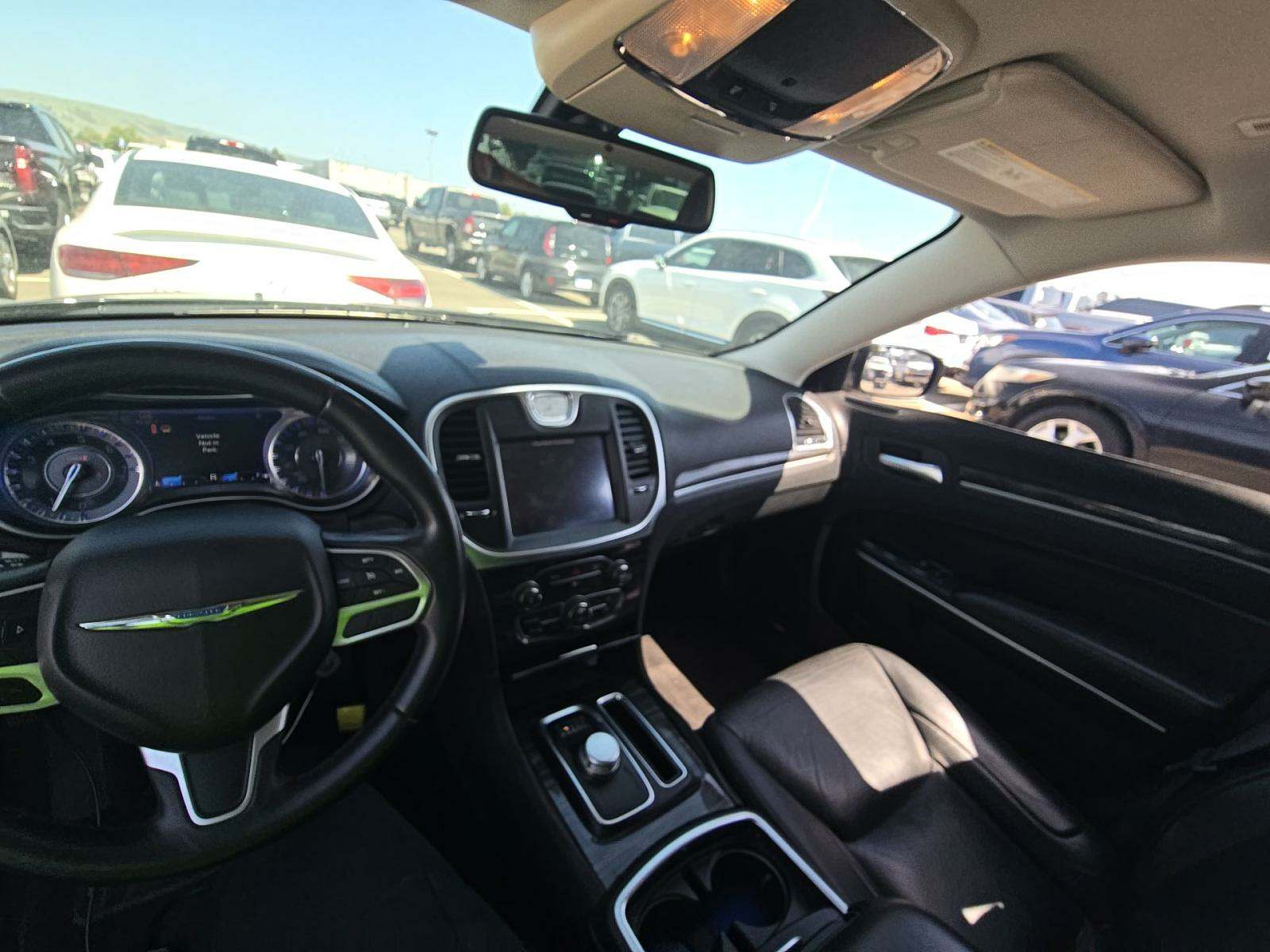 2018 Chrysler 300 Touring L RWD