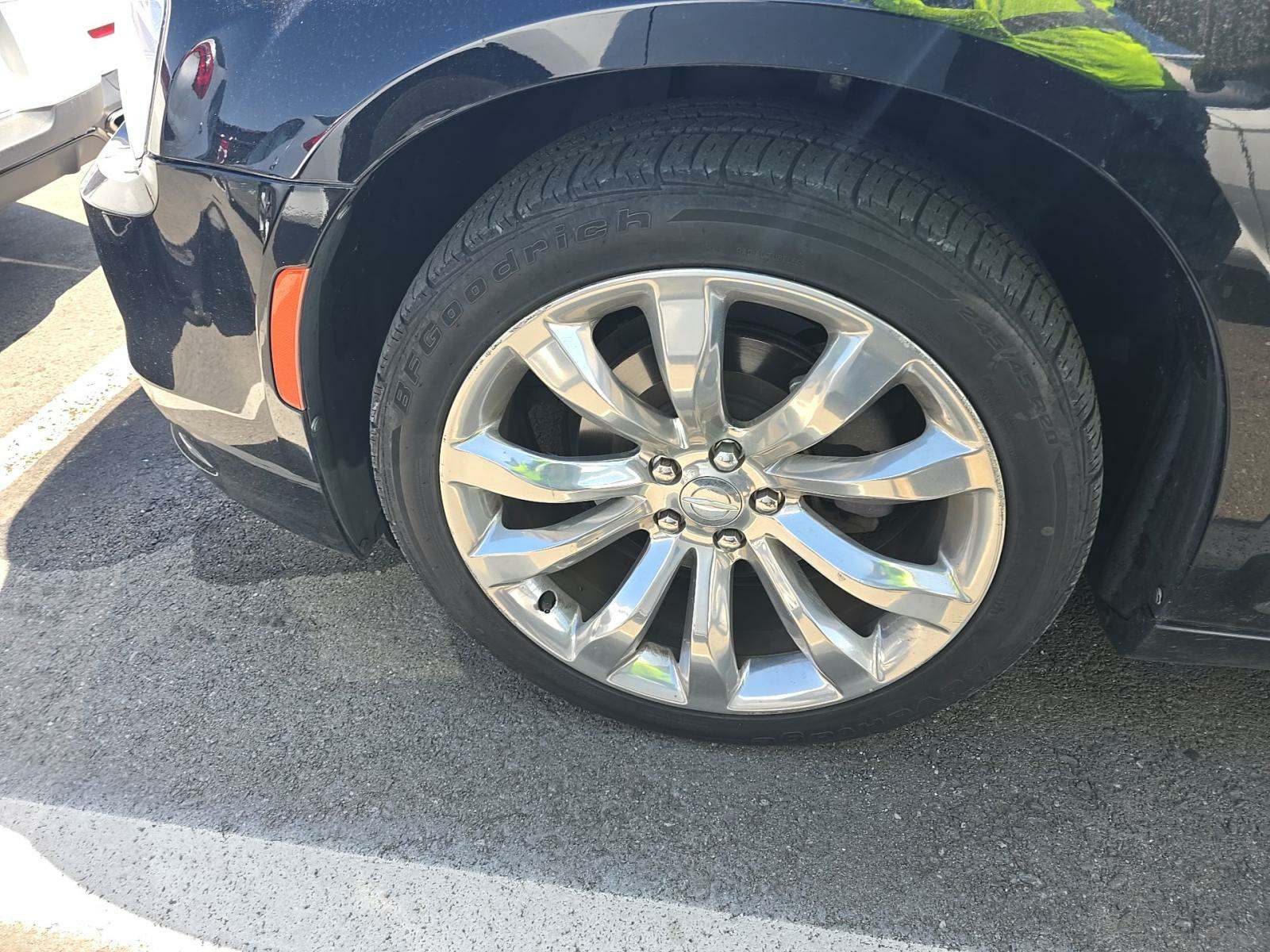 2018 Chrysler 300 Touring L RWD