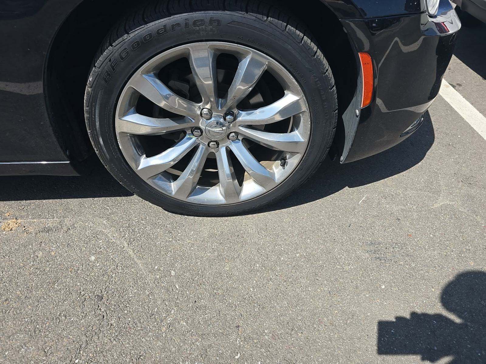 2018 Chrysler 300 Touring L RWD