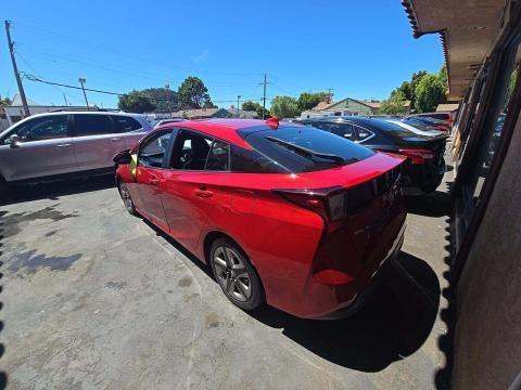 2019 Toyota Prius XLE FWD