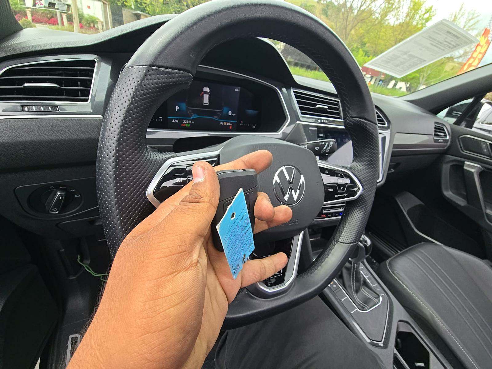 2023 Volkswagen Tiguan 2.0T SE R-Line Black FWD