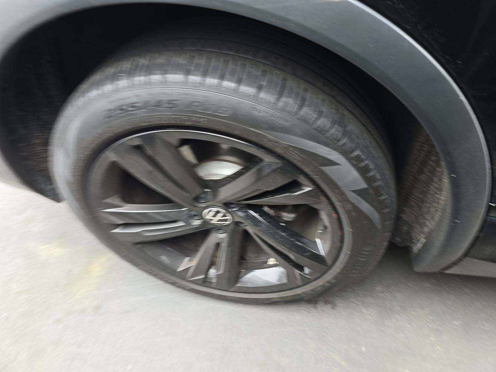 2023 Volkswagen Tiguan 2.0T SE R-Line Black FWD