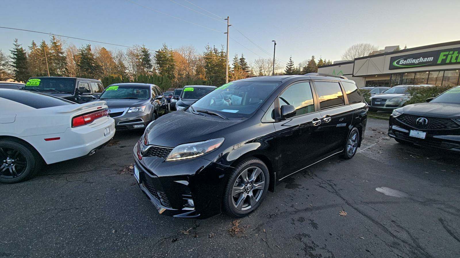 2020 Toyota Sienna SE