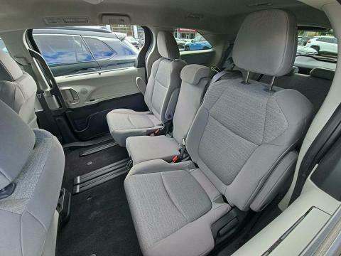 2023 Toyota Sienna LE FWD