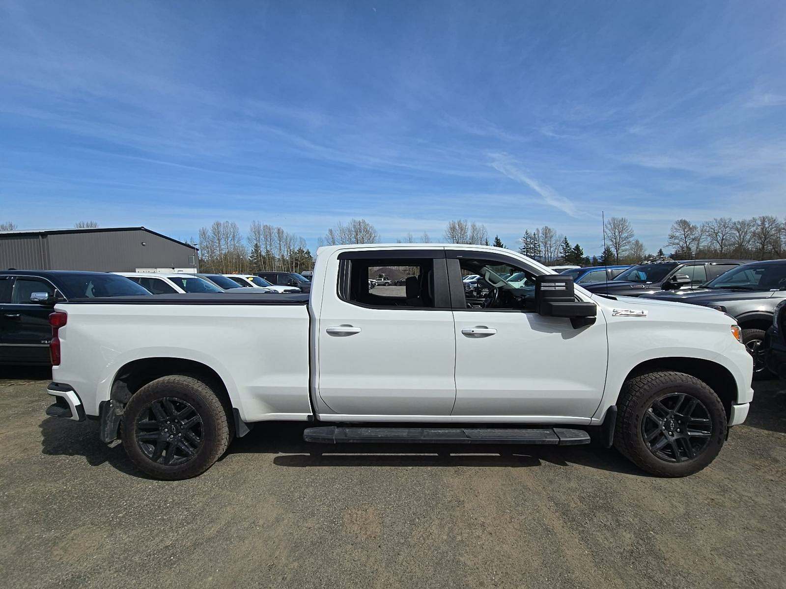 2023 Chevrolet Silverado 1500 RST AWD