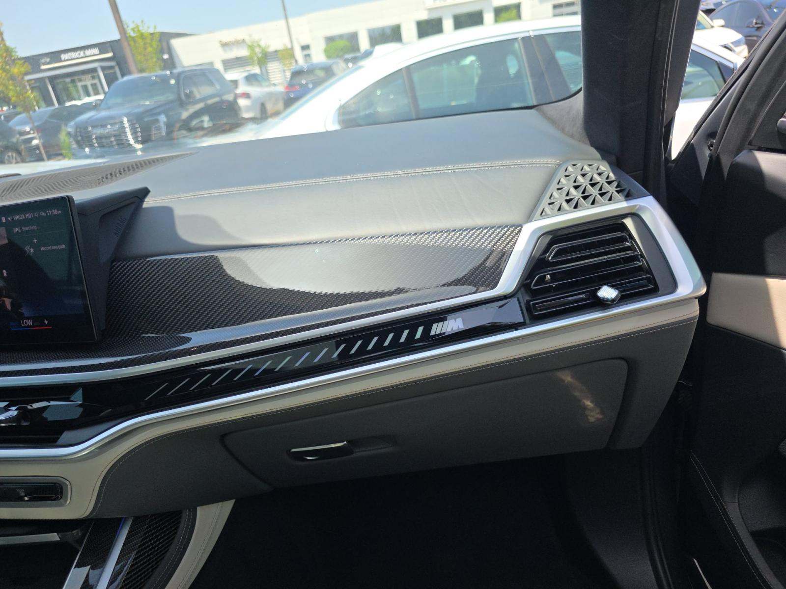 2023 BMW X7 M60i AWD
