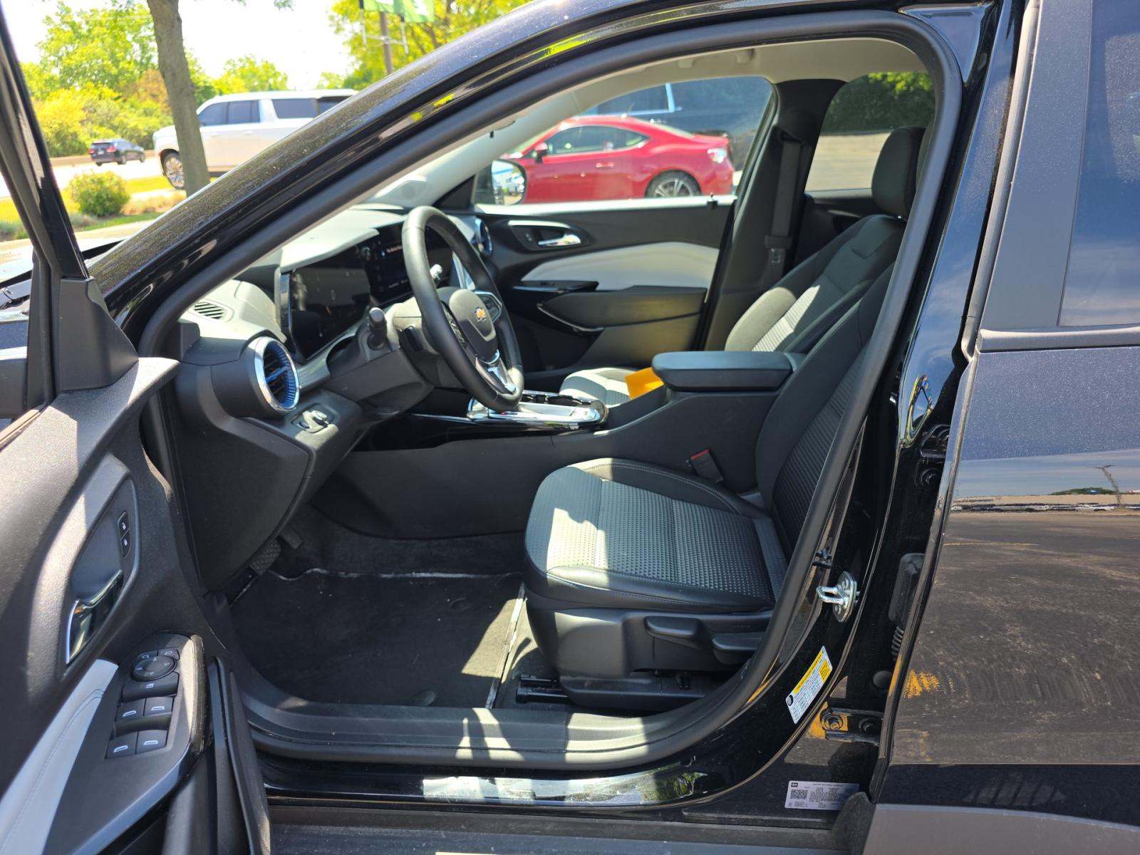 CHEVROLET TRAX - 6