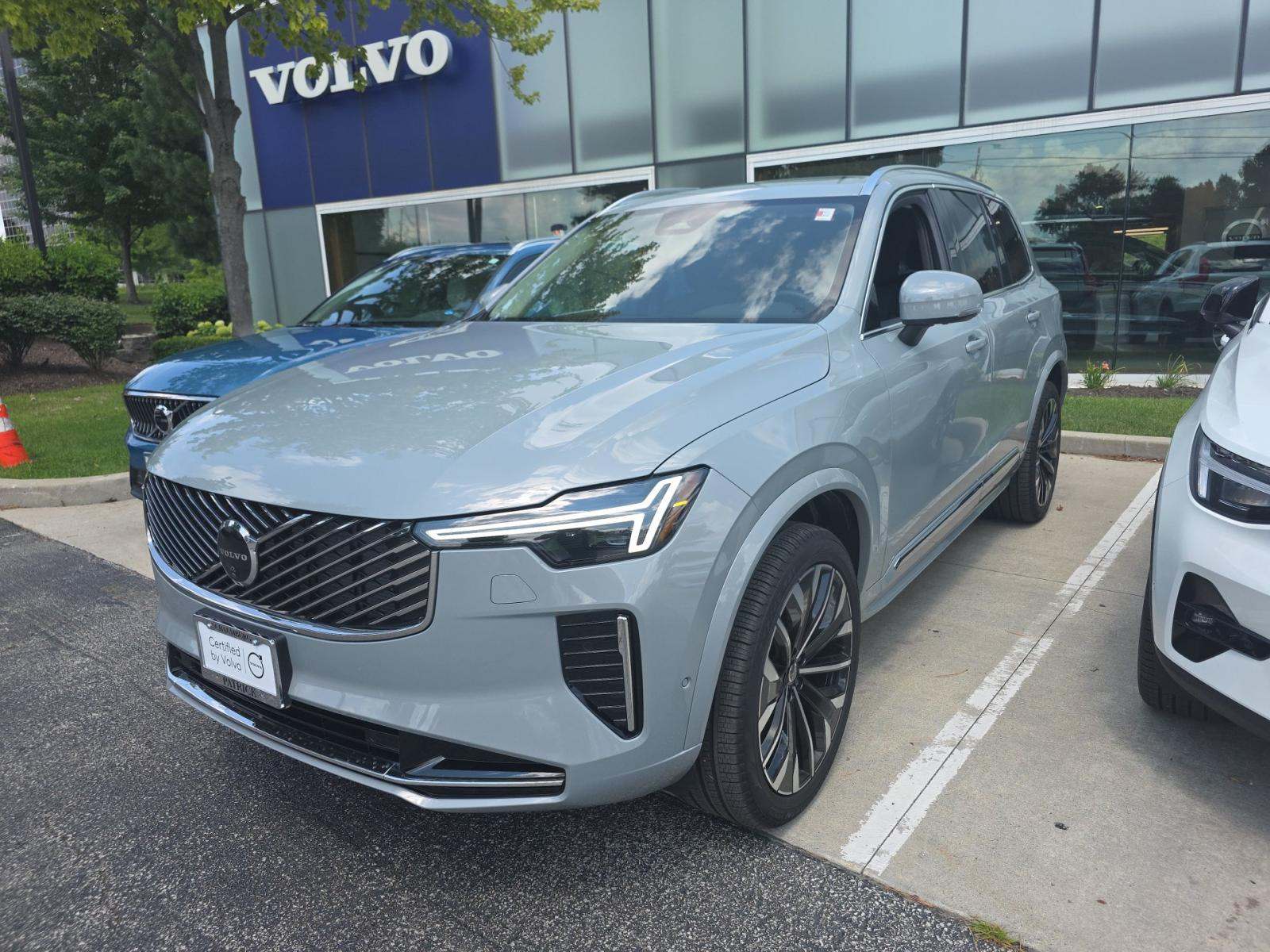 2026 Volvo XC90 B6 Plus AWD