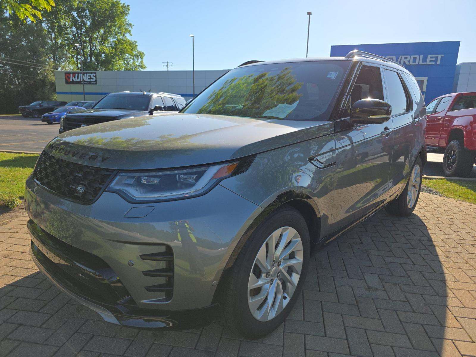 2023 Land Rover Discovery R-Dynamic S AWD