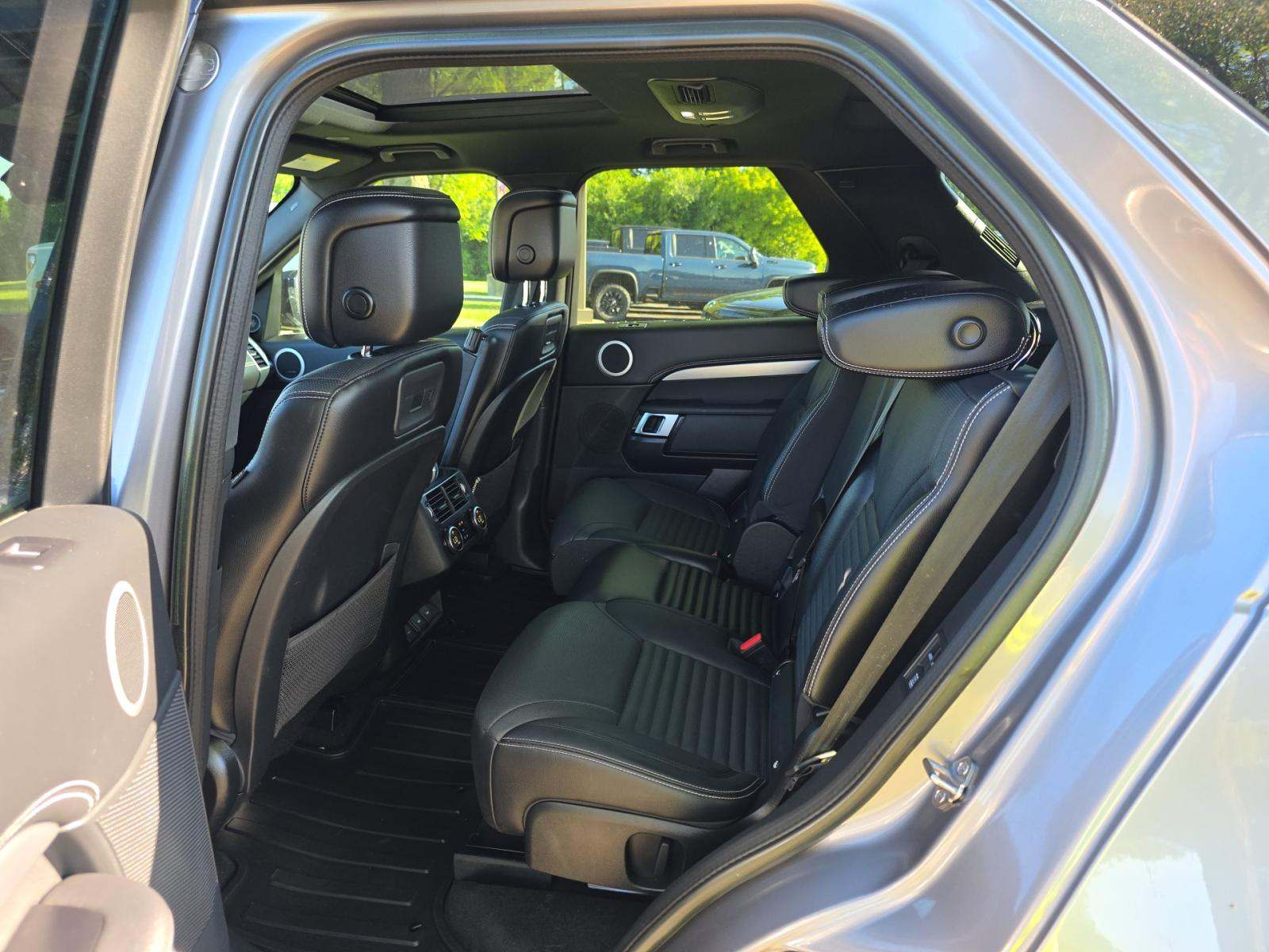 2023 Land Rover Discovery R-Dynamic S AWD