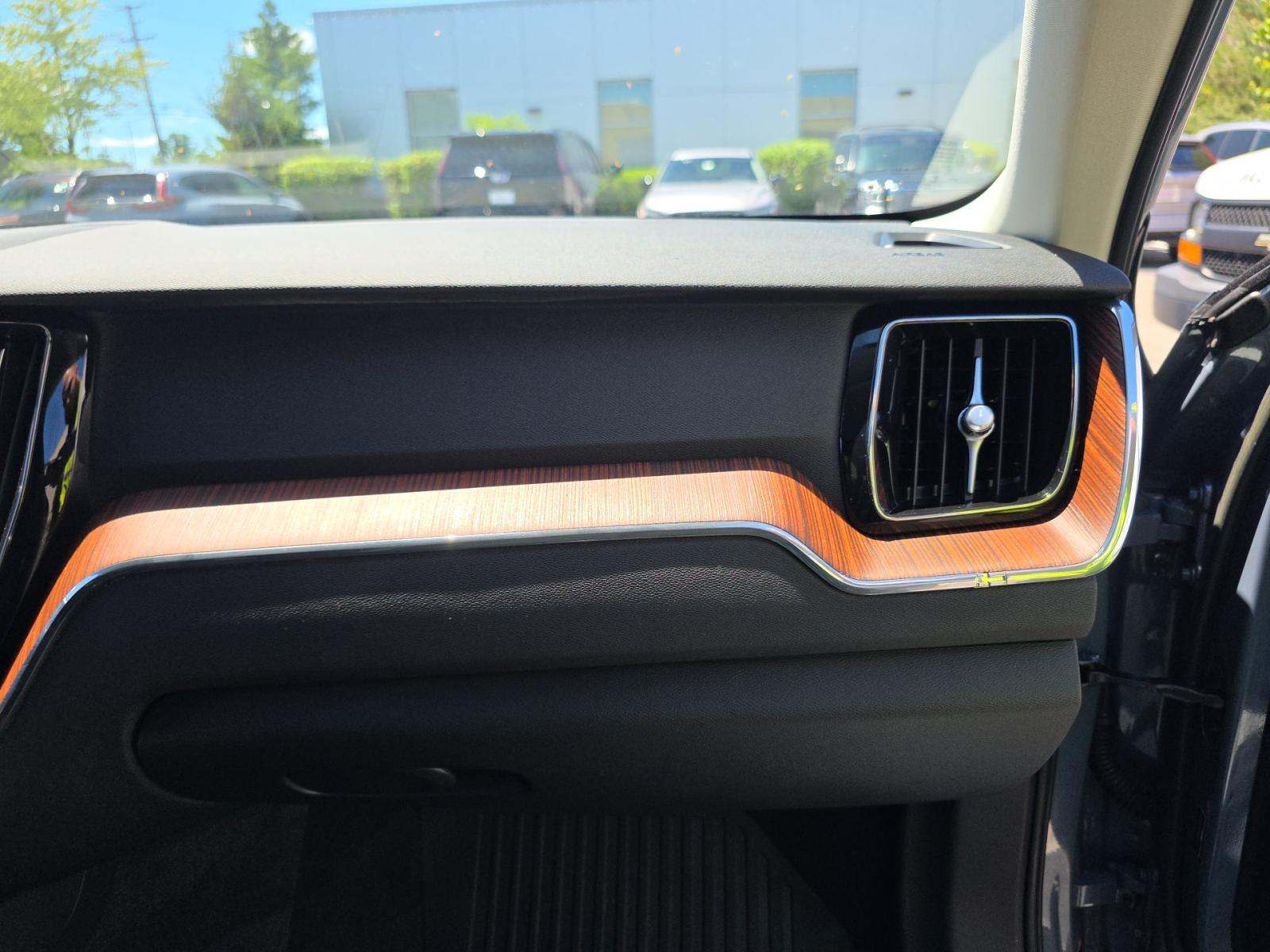 2023 Volvo XC60 B5 Plus AWD