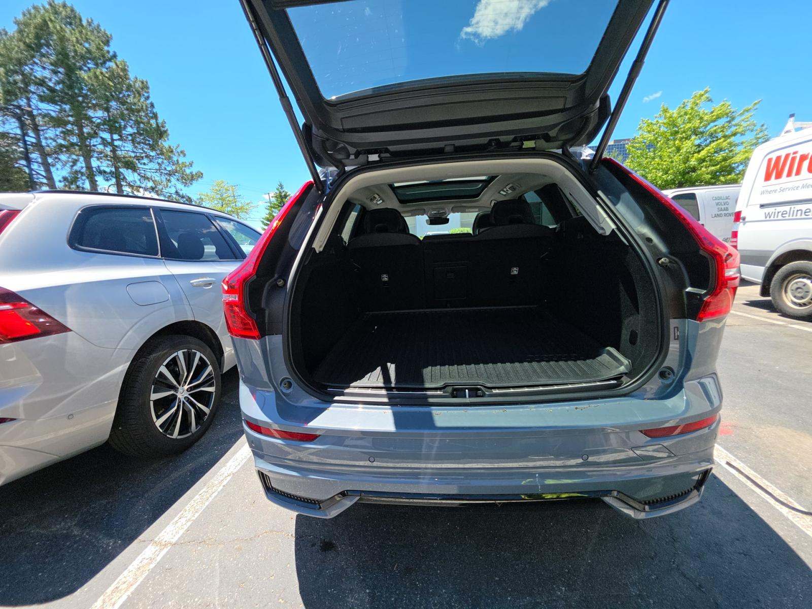 2023 Volvo XC60 B5 Plus AWD