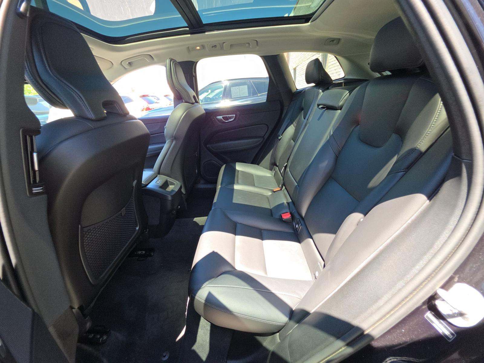 2025 Volvo XC60 B5 Core AWD