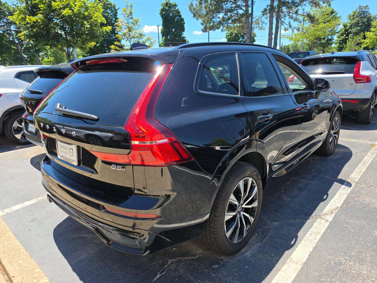 2025 Volvo XC60 B5 Core AWD