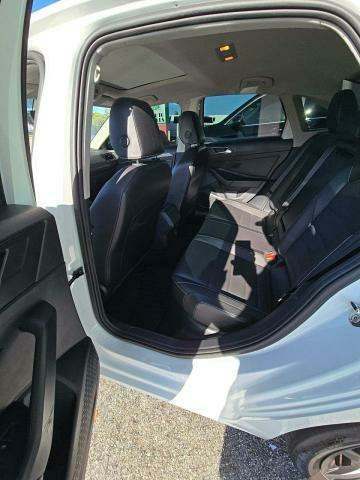 2022 Volkswagen Jetta 1.5T SE FWD